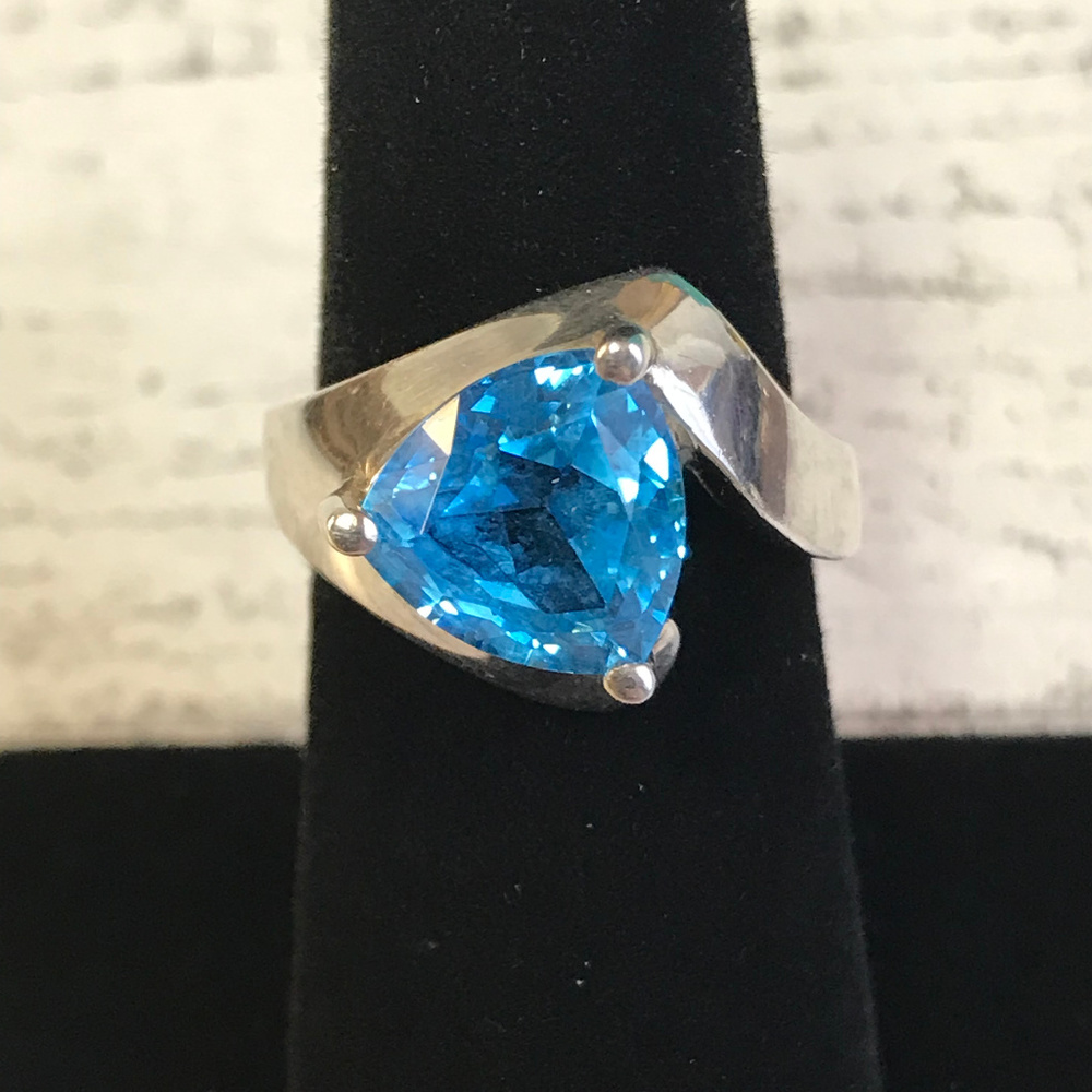 Blue Topaz Ring Sterling Silver [980] - Picture 6 of 6